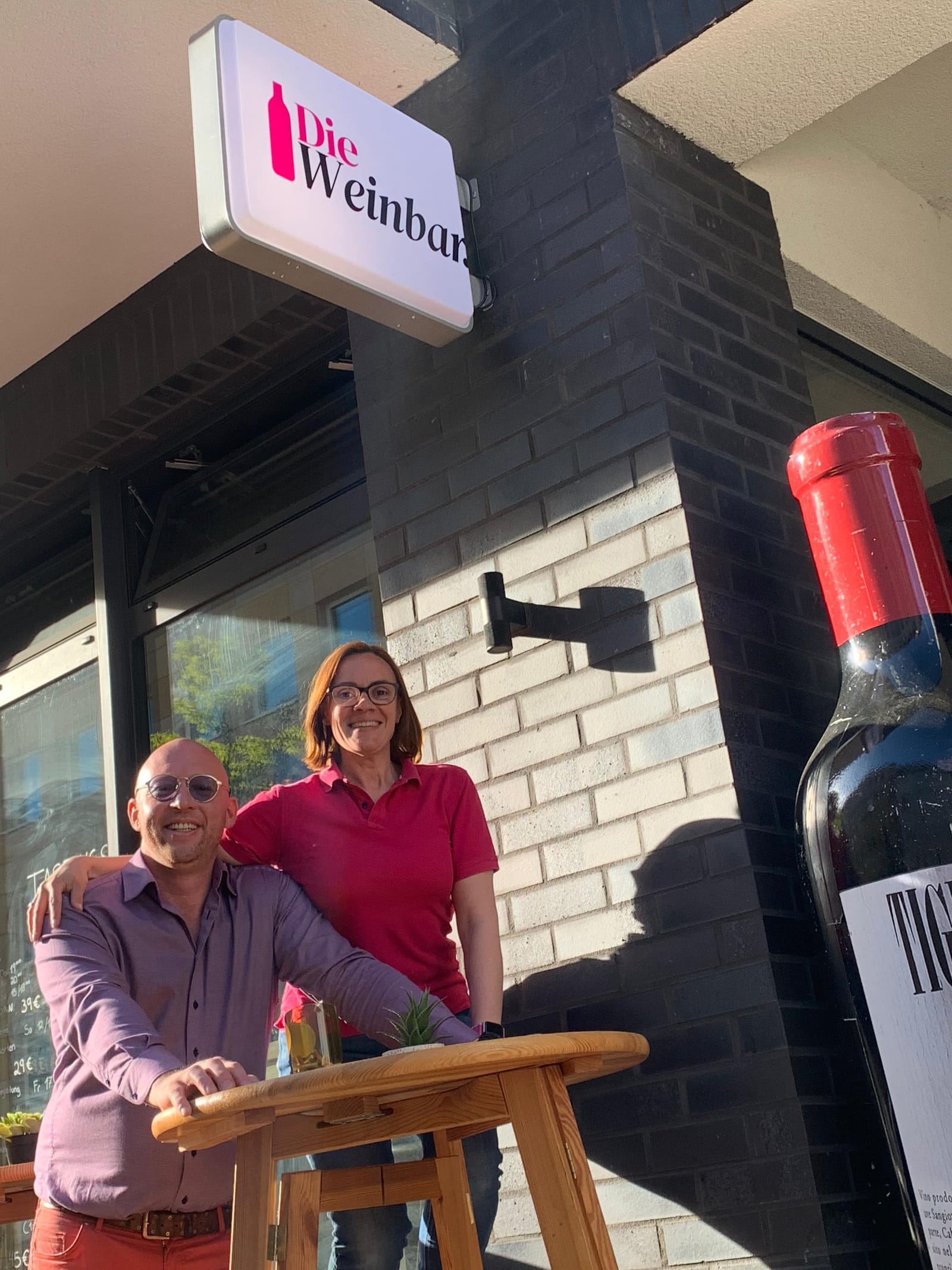Philipp und Carina, eure Gastgeber in der Weinbar